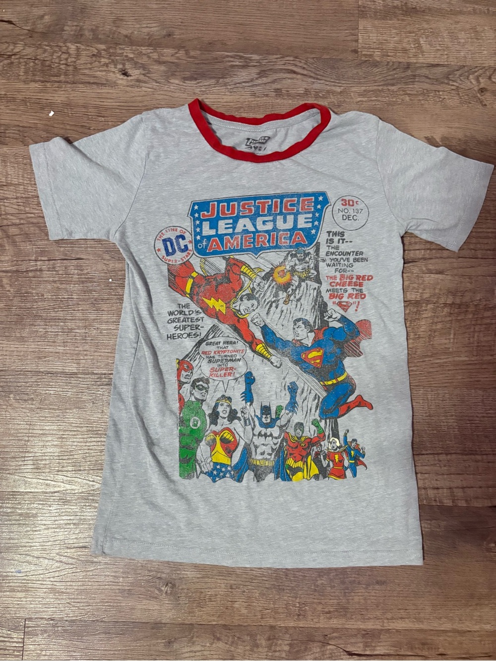 Gray Justice League tee with red collar